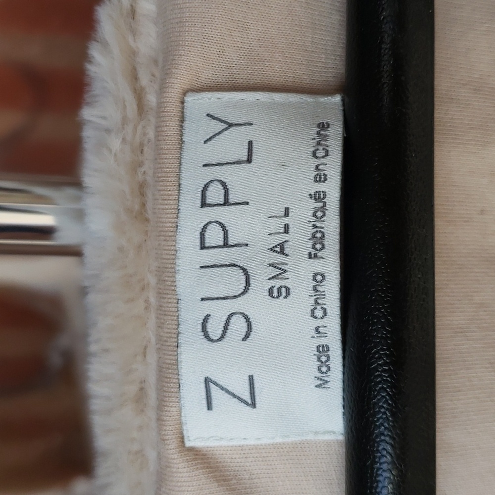 Fuzzy Hooded Jacket - Picture 3 of 4